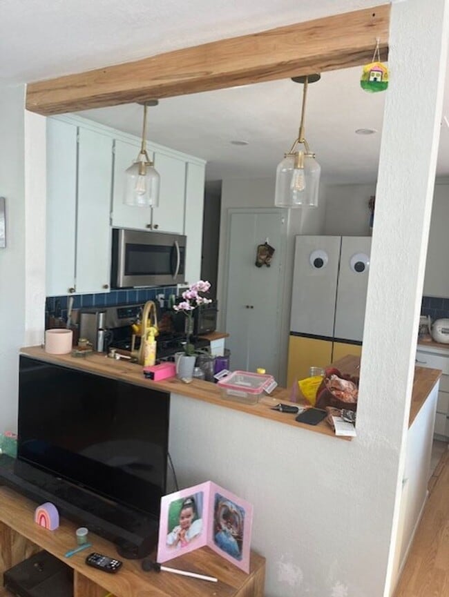 Building Photo - Charming 2 Bed Single Level Detached Condo