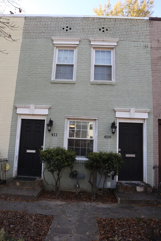 Foto principal - 411 17th St SE