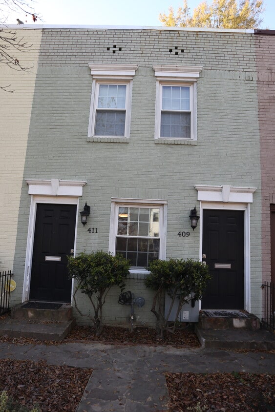 Primary Photo - 411 17th St SE