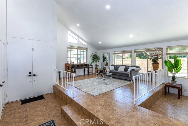 Building Photo - 1250 Kinglake Dr