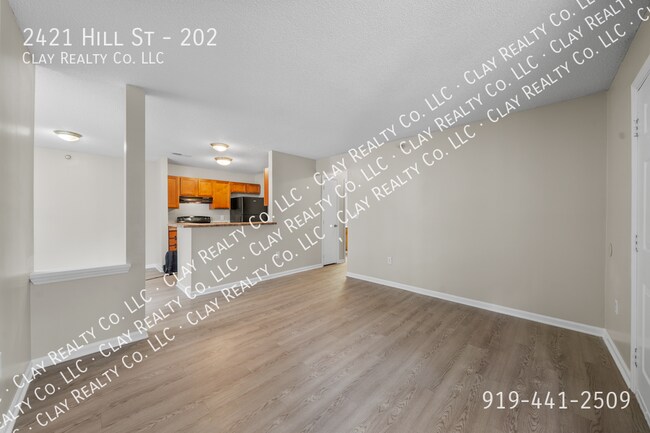 Foto del edificio - 2421 Hill St