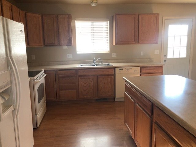 Building Photo - 513 Desmet Dr