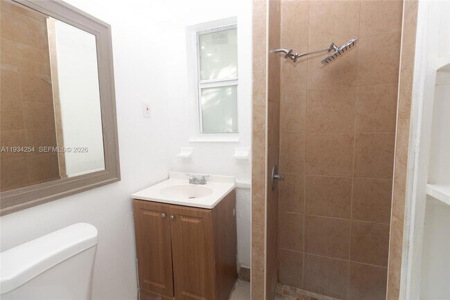 Building Photo - 1840 Fillmore St