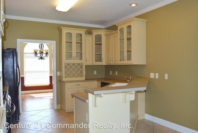 Building Photo - 3202 Rosewood Way