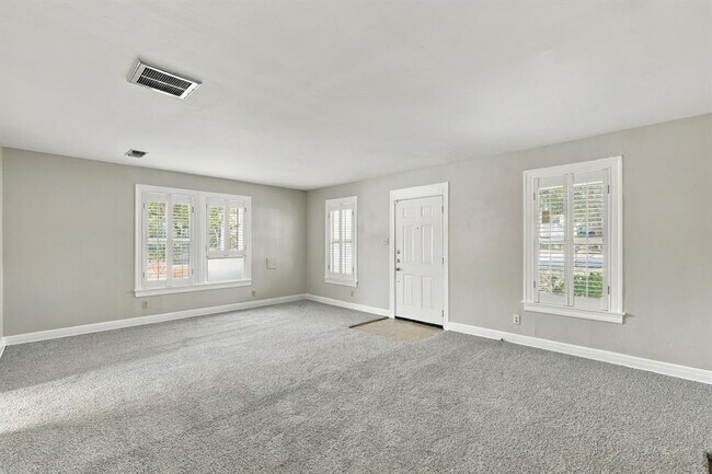 Foto del edificio - 2303 Kinney Rd