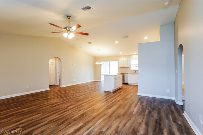 Foto del edificio - 617 SE 27th St