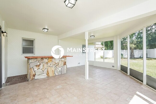 Building Photo - 3 Bedroom Pet-Friendly Home in Safety Harb...