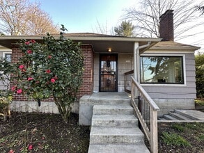 Building Photo - 3908 SE Steele St