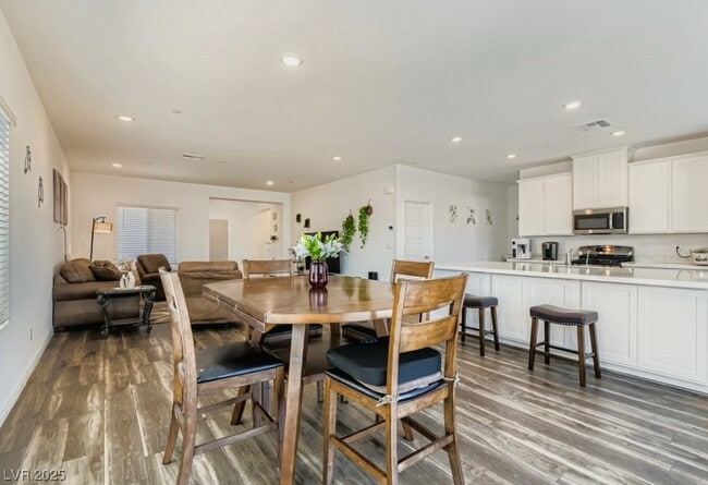 Foto del edificio - 3746 Etendre Ct