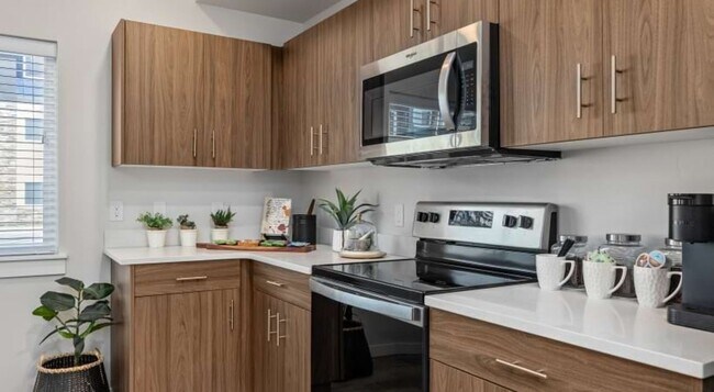 Foto del edificio - 3215 E Greenhurst Rd