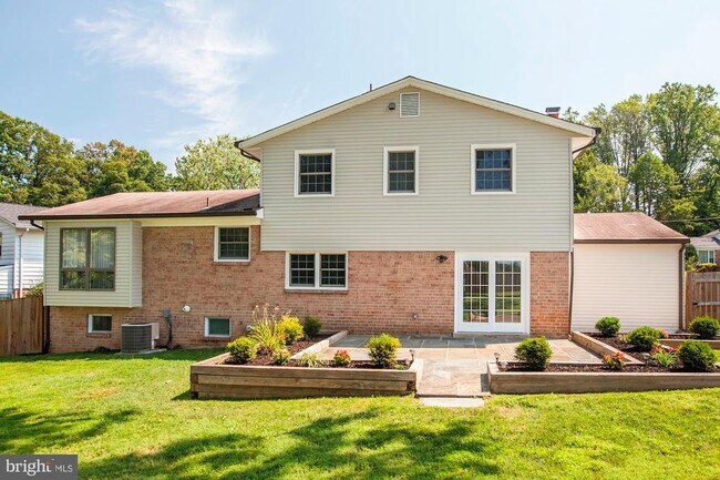 Building Photo - 9720 Corkran Ln