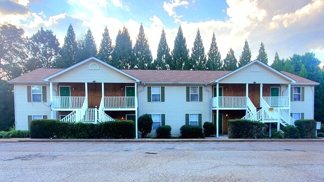 Building Photo - 700 Simpson Road