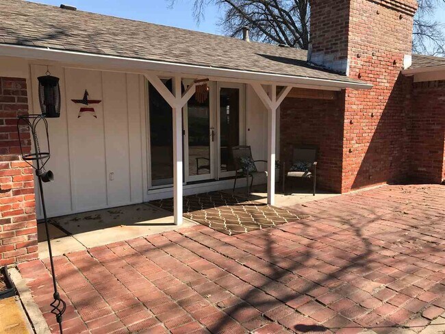Brick patio off the family room - 151 S Bonnie Brae St