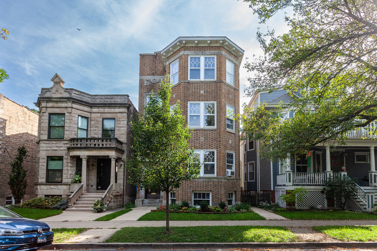 Primary Photo - 1451 W Berwyn Ave