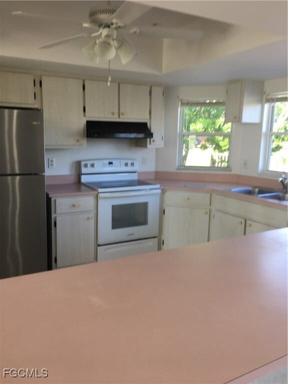 Foto del edificio - 1546 NE 8th Pl