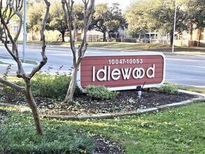 Building Photo - 10053 Westpark Dr