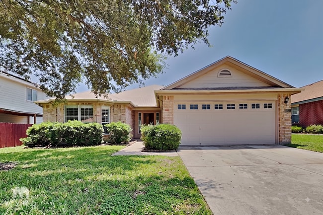 Building Photo - 4611 Echo Lake Dr