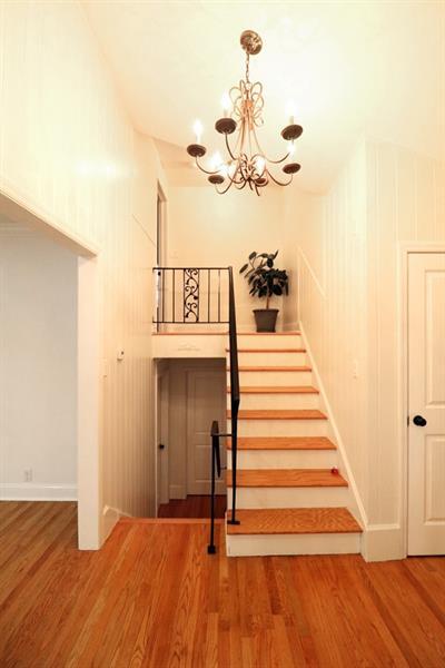 Building Photo - 810 Starlight Dr NE