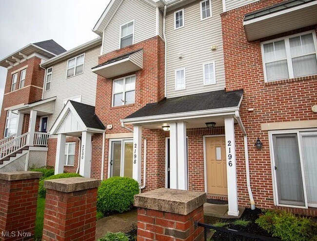 Building Photo - 2198 Noble Rd