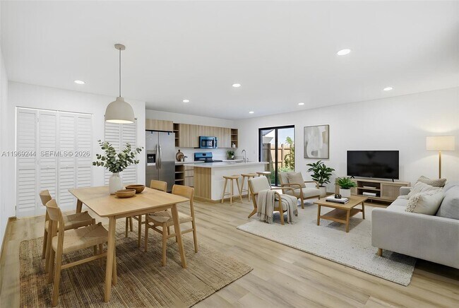 Building Photo - 936 NW 10th St