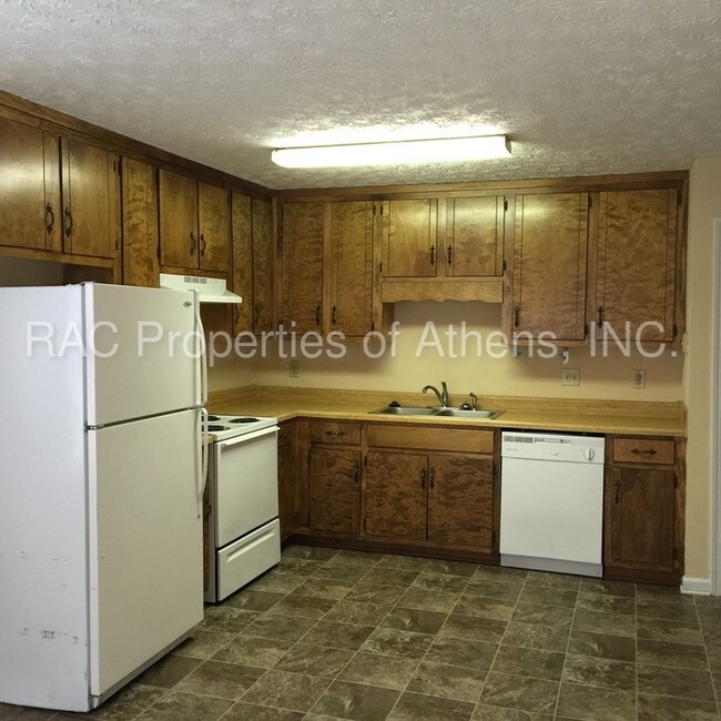 Building Photo - 122 Highland Park Dr