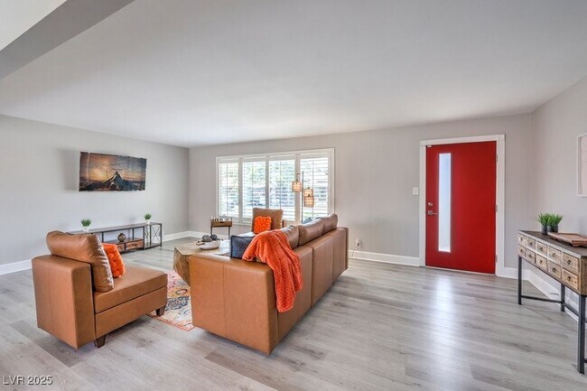 Building Photo - 2400 Sherman Pl