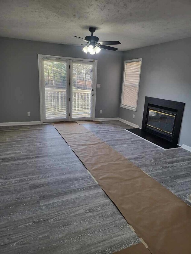 Living Room - 661 Bartons Landing Pl
