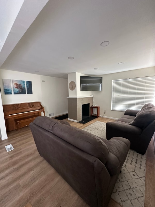 Building Photo - 1636 S 200 E