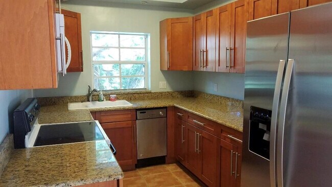 Foto del edificio - 6625 Nervia St