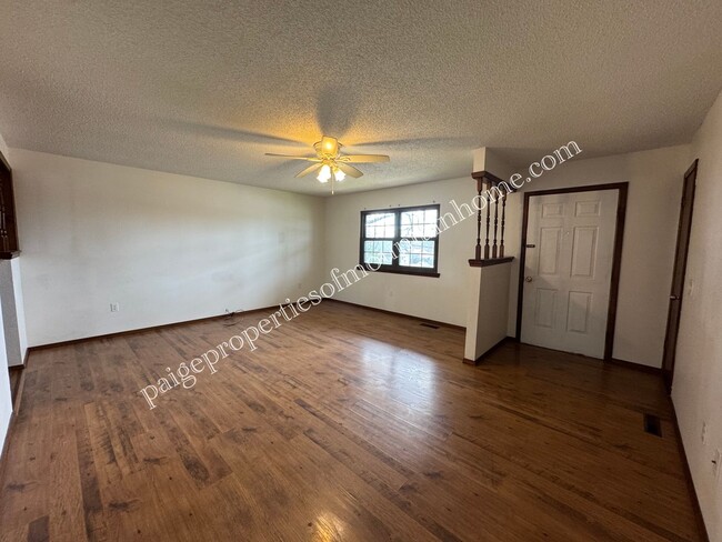 Foto del edificio - 3 Bedroom, 1 Bath Home on a Corner Lot