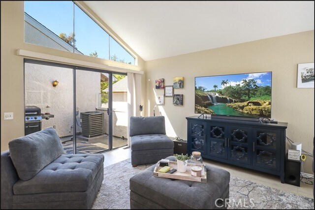 Building Photo - 25647 Paseo La Cresta