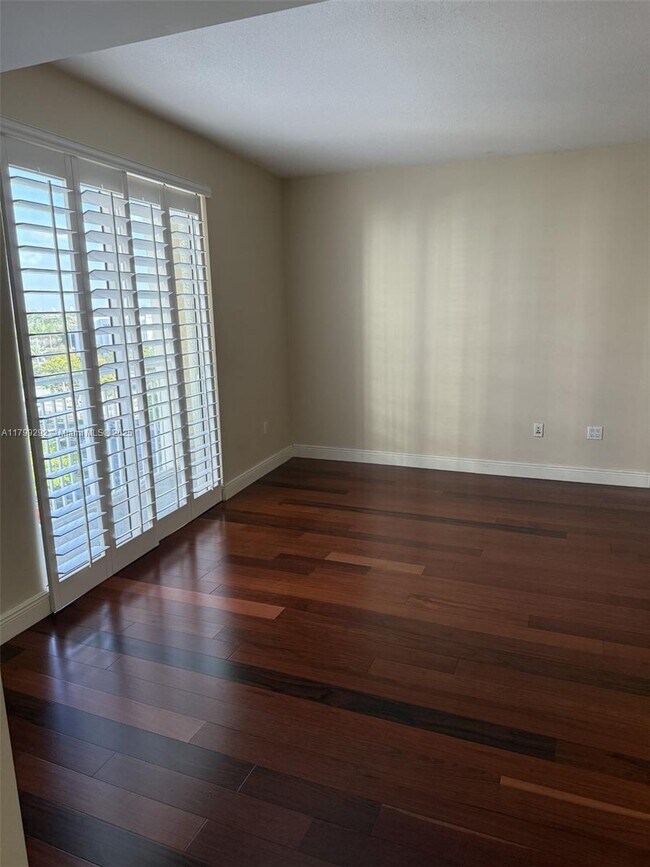 Foto del edificio - 7275 SW 89th St
