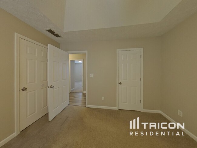 Foto del edificio - 38 Ann Cir