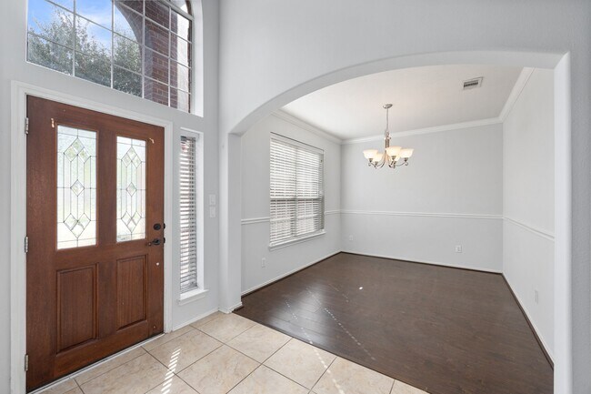 Foto del edificio - 1946 Hawthorne Brook Ln