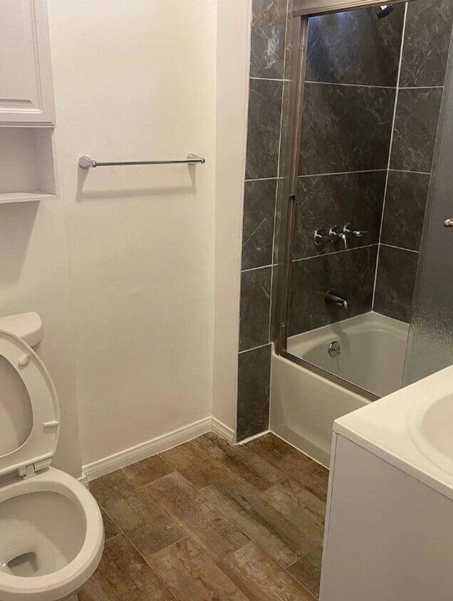 Foto del edificio - E1077F