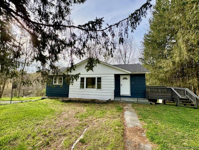 Building Photo - 196 CR 95