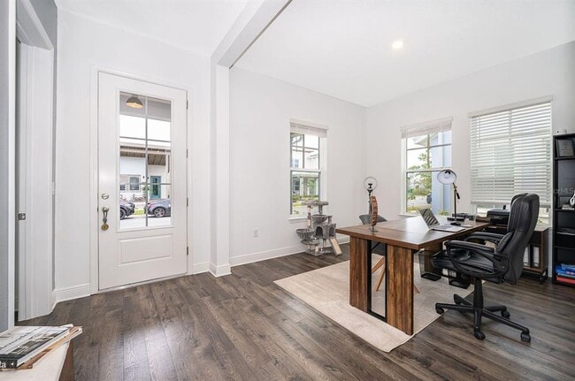 Foto del edificio - 9750 Neruda St