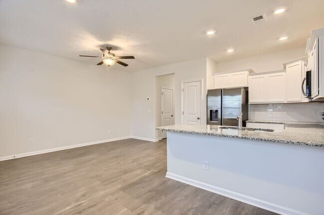 Building Photo - 345 Raines Ct