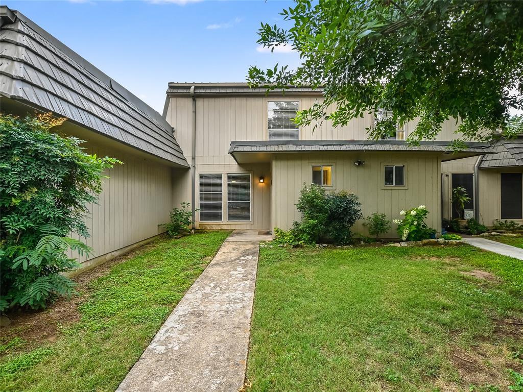 Foto principal - 700 Castle Ridge Rd