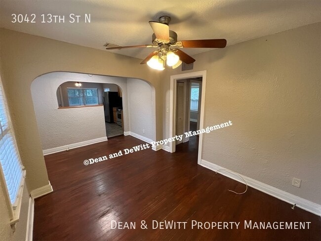 Foto del edificio - 3042 13th St N