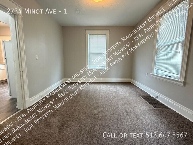 Foto del edificio - 2734 Minot Ave