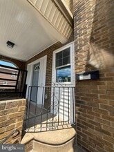 Building Photo - 553 Rosalie St