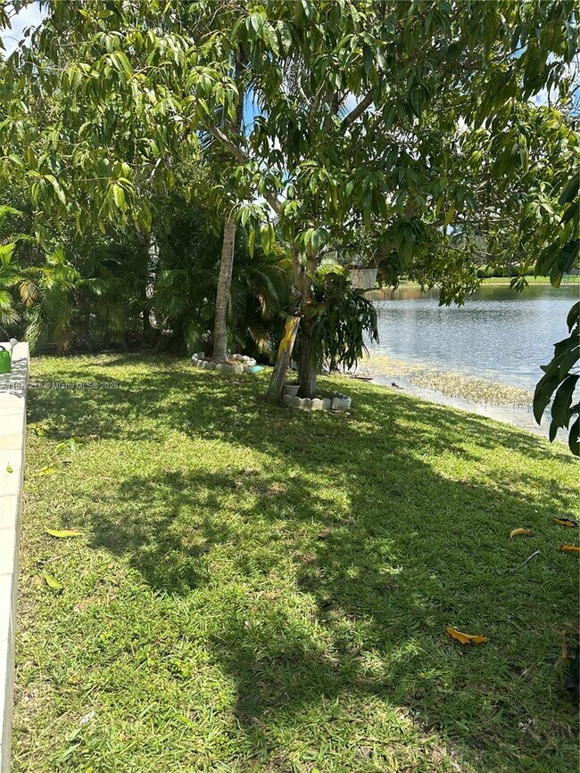 Foto del edificio - 3835 SW 169th Terrace