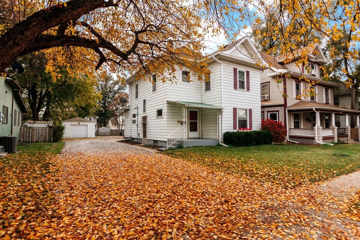 3025 Holdrege St Unit Basement, Lincoln, NE 68503 Apartments in