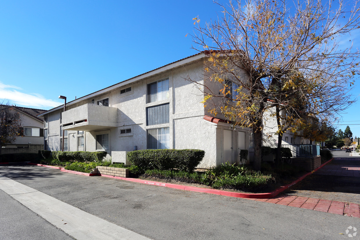 Primary Photo - Gables Apartments