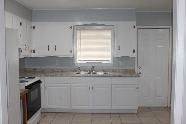 Building Photo - 849 Nantes Way