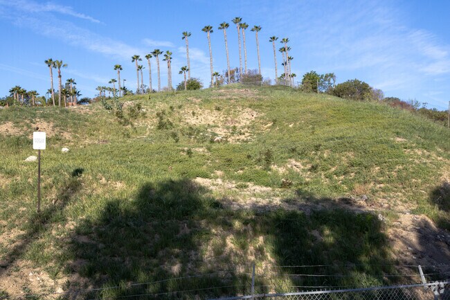 03/2022 - Stadium Villas