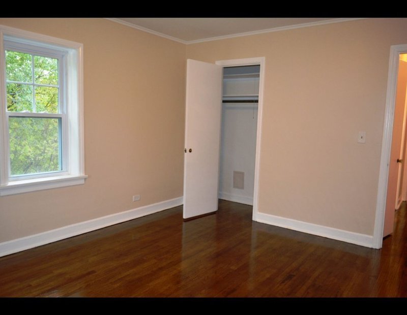 Building Photo - 4633 N Lawndale Ave