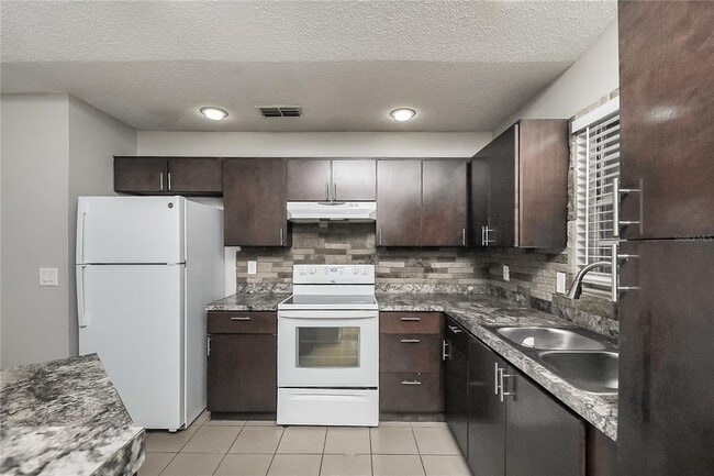 Building Photo - 7606 Willow Park Dr