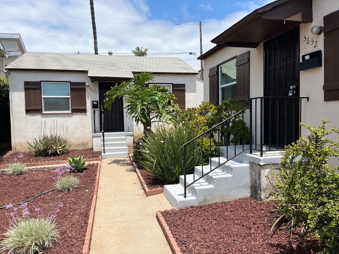 Foto principal - Fashion Valley West, USD -Charming Cottage...